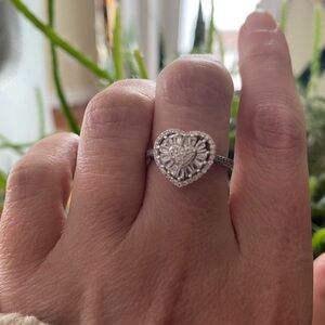 Dazzling Sterling Silver Heart Ring with tiny diamonds size 7.5